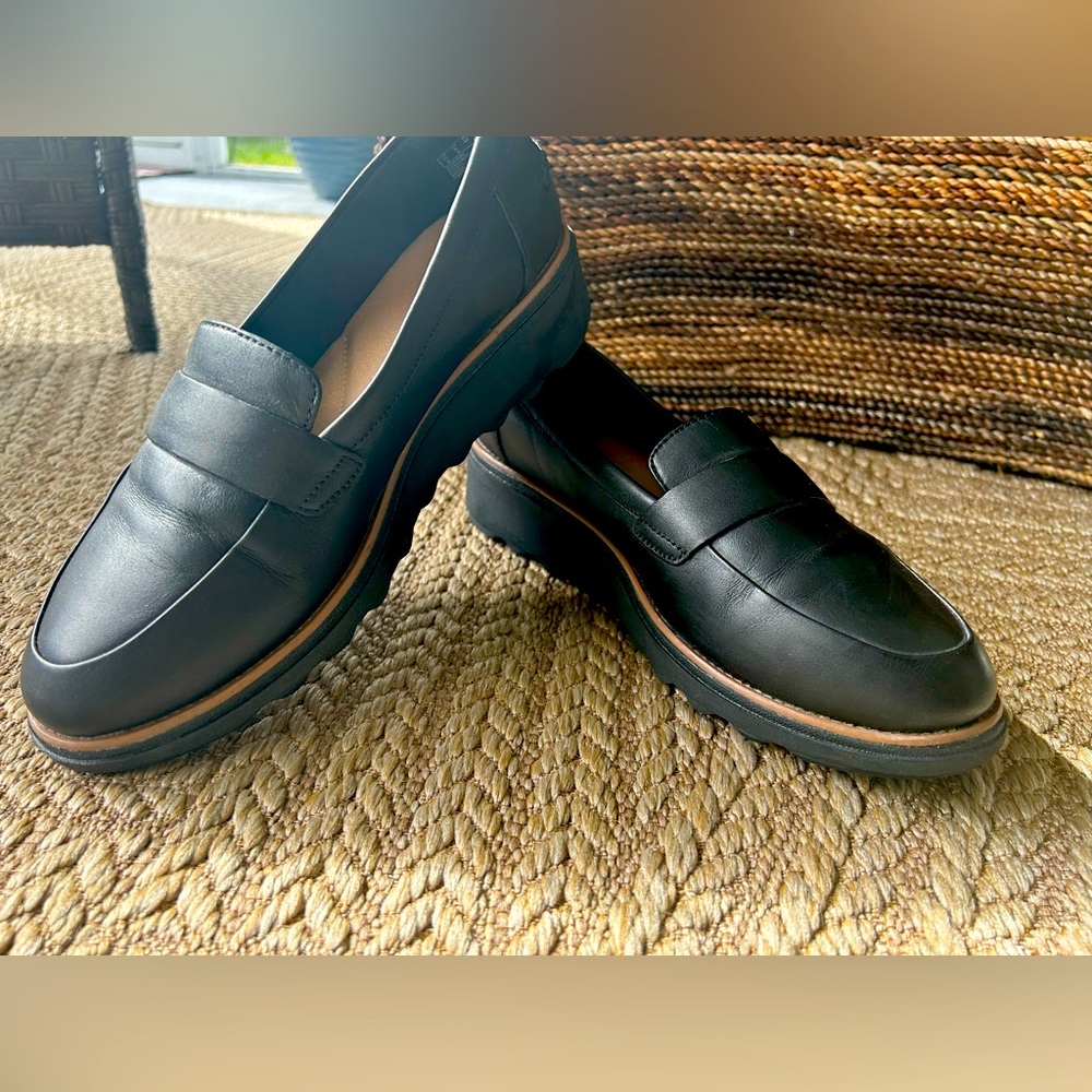 Clarks loafer
